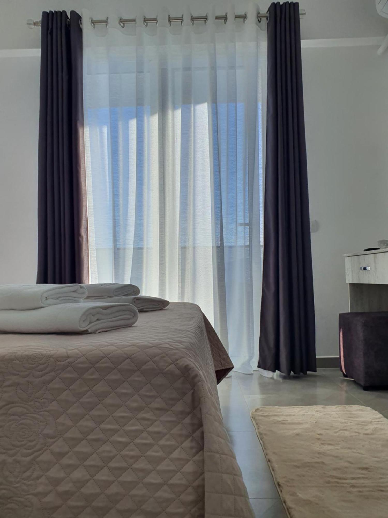 Flore Rooms Sarandë Eksteriør bilde