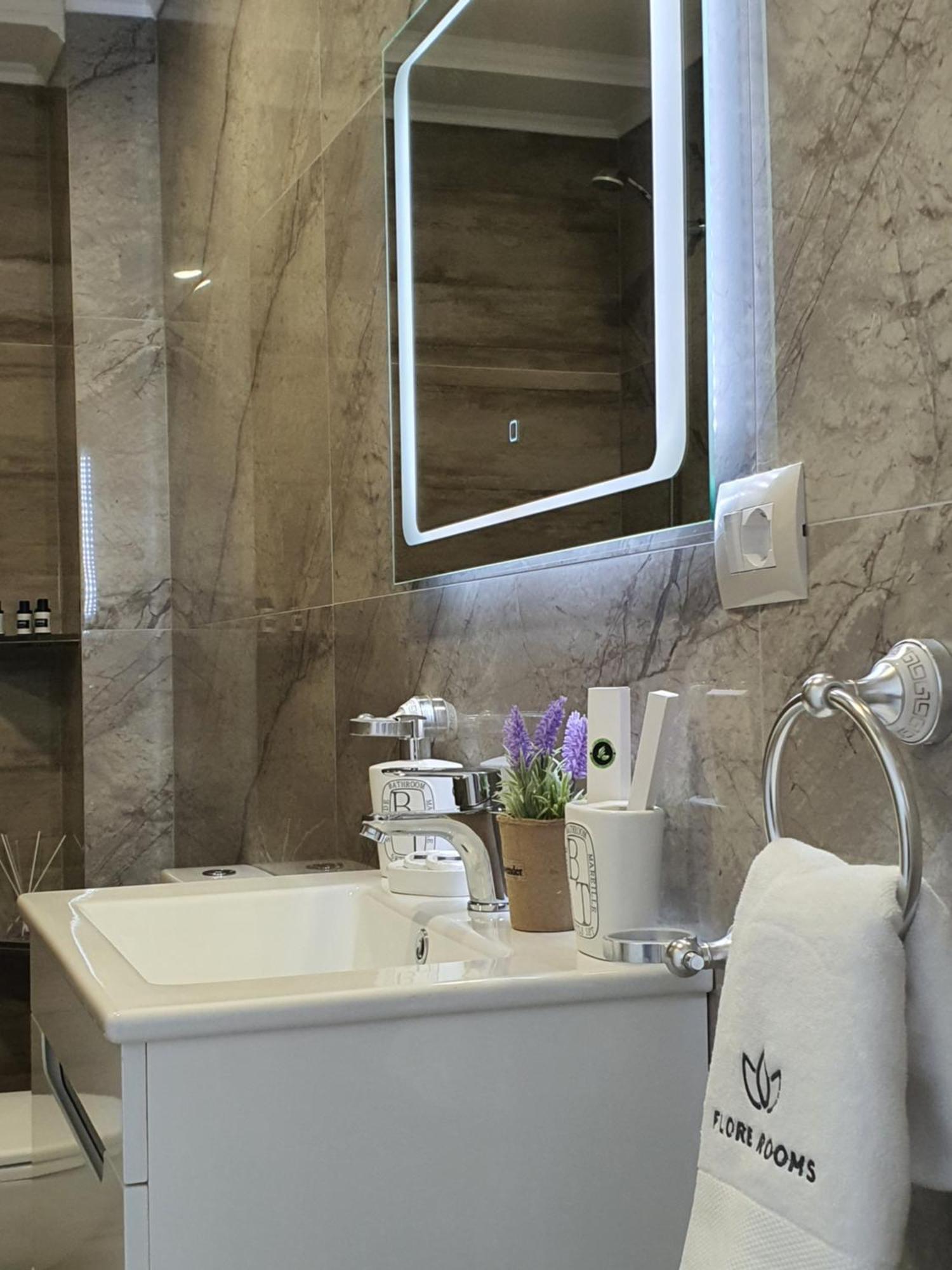 Flore Rooms Sarandë Eksteriør bilde