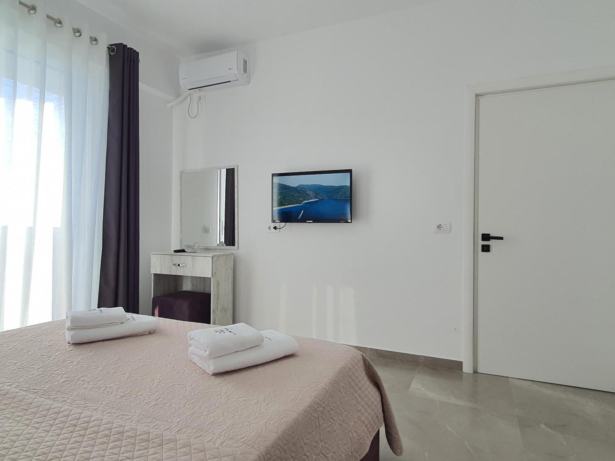 Flore Rooms Sarandë Eksteriør bilde