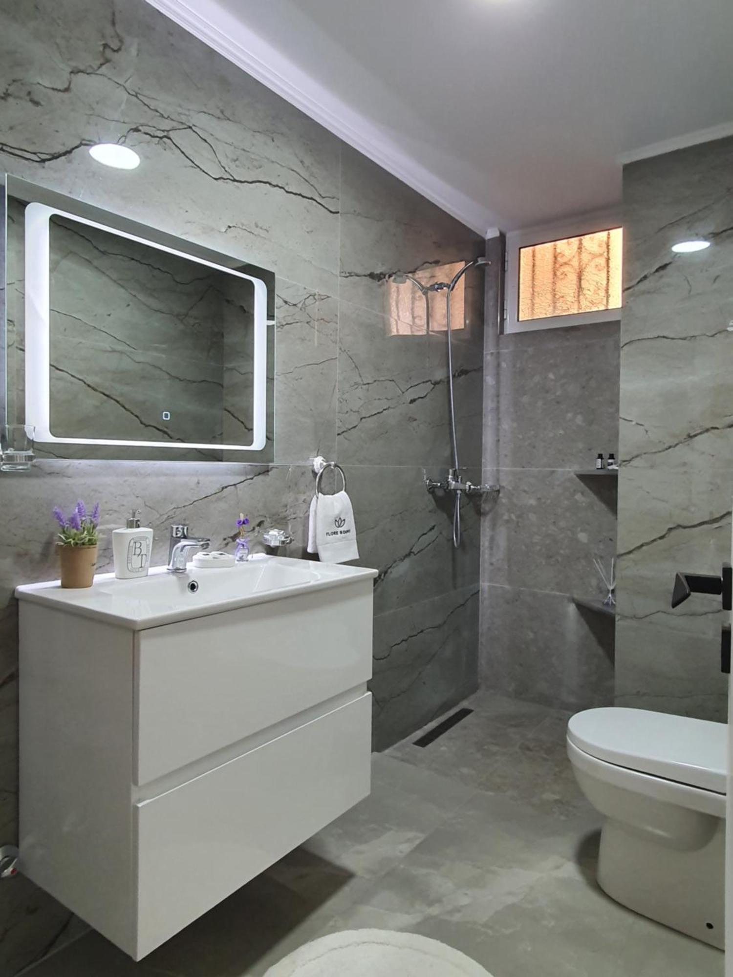 Flore Rooms Sarandë Eksteriør bilde