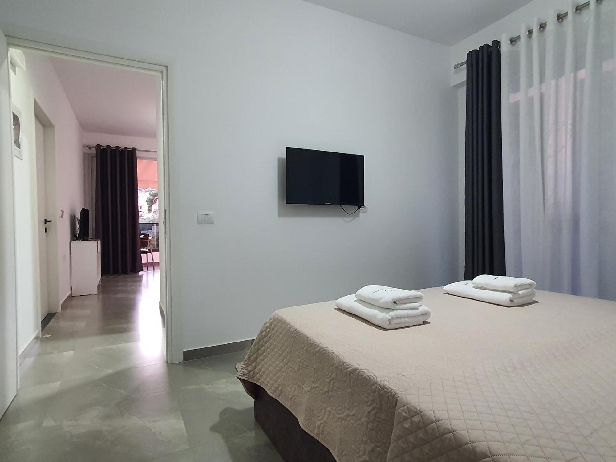 Flore Rooms Sarandë Eksteriør bilde