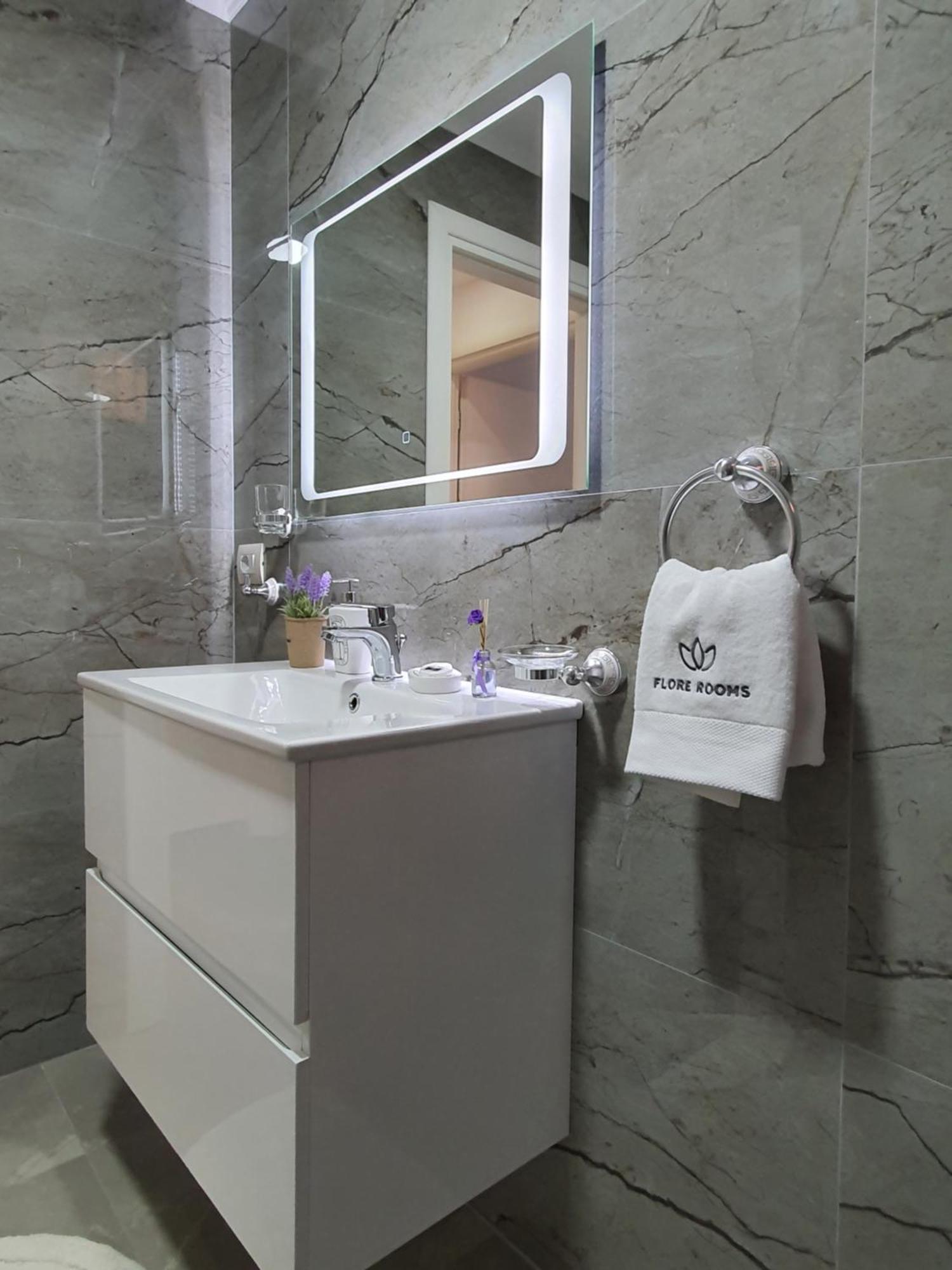 Flore Rooms Sarandë Rom bilde