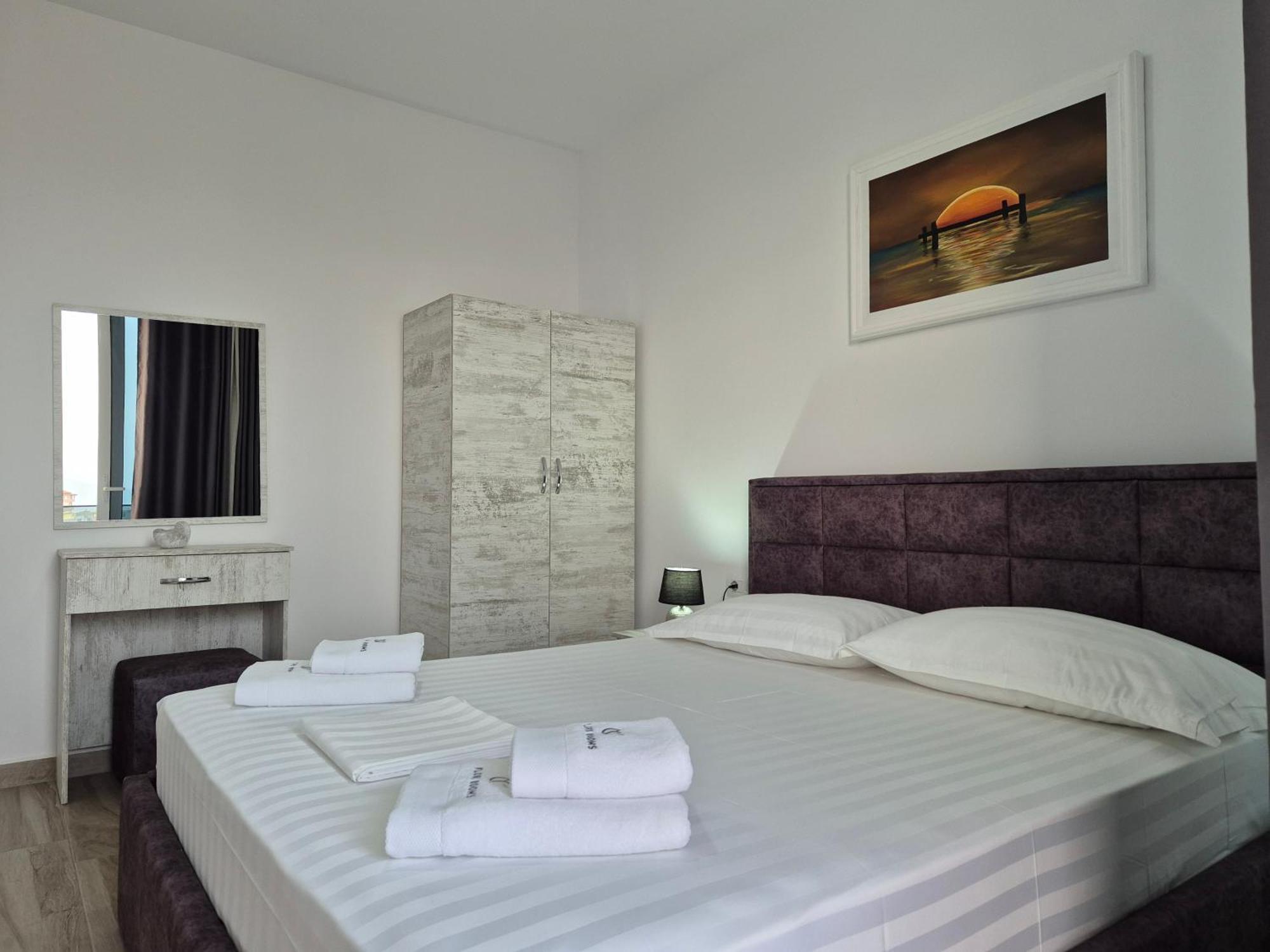 Flore Rooms Sarandë Eksteriør bilde