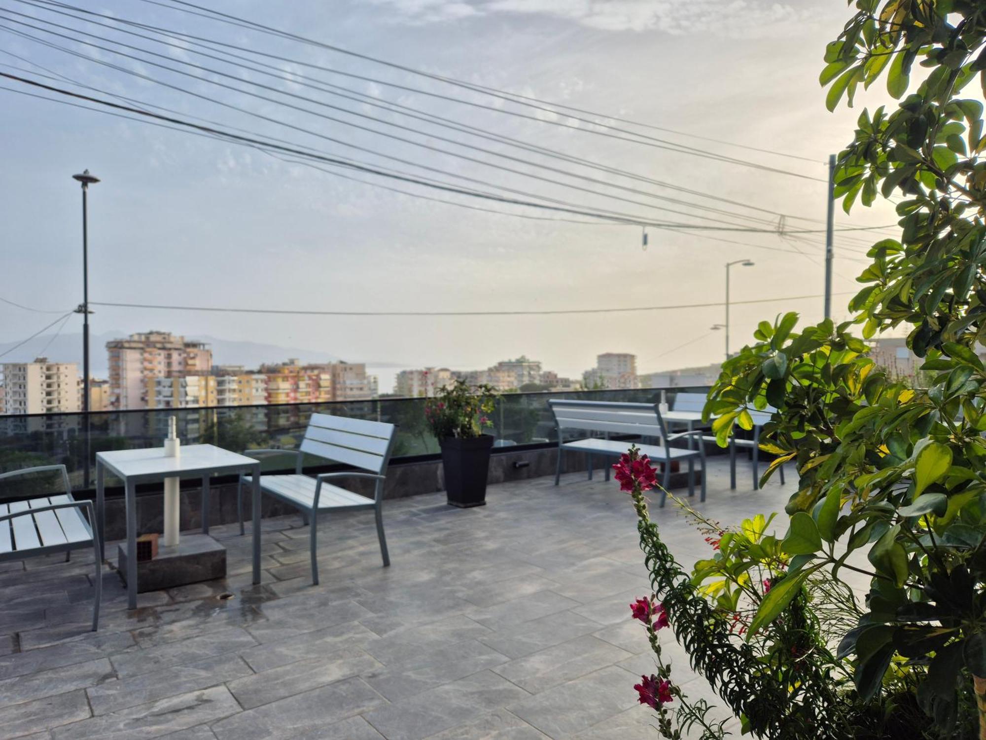 Flore Rooms Sarandë Eksteriør bilde