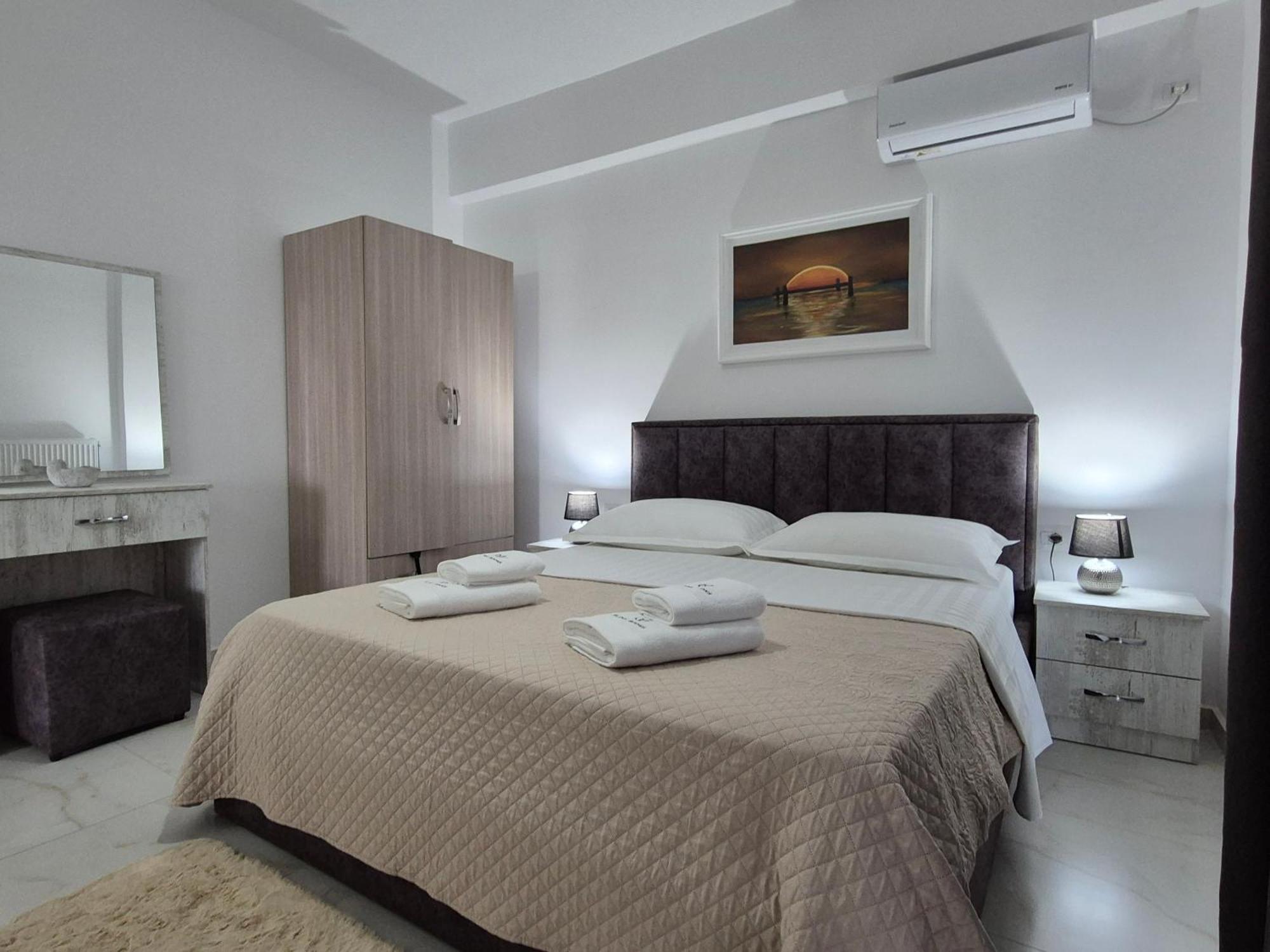 Flore Rooms Sarandë Eksteriør bilde